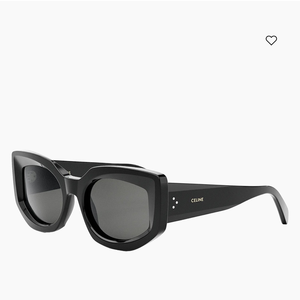 CELINE

Bold Three Dots 54MM Butterfly Sunglasses

$480MSRP - Picture 9 of 9